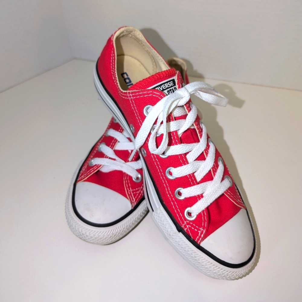 Converse All*Star Chuck Taylor Red Sneakers Women's Size 6.5/Men's 4.5 NWOT